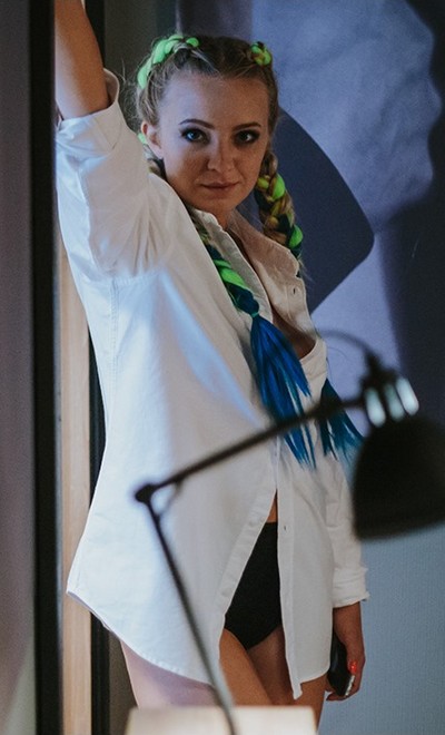 Barbara Kurdej-Szatan w filmie „Swingersi”, foto: Dystrybucja Mówi Serwis