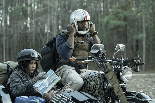 Olivia Munn i Terry Crews w serialu „Tales of the Walking Dead”, foto: Curtis Bonds Baker/AMC Film Holdings LLC