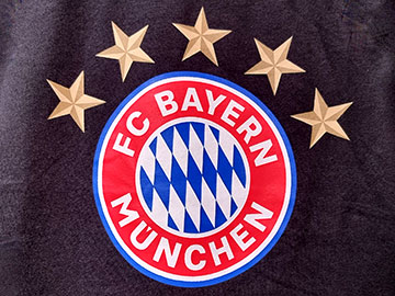 Bayern logo z koszulki foto satkurier 2022 360px