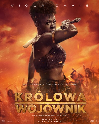 Viola Davis na plakacie promującym kinową emisję filmu „Królowa wojownik”, foto: United International Pictures
