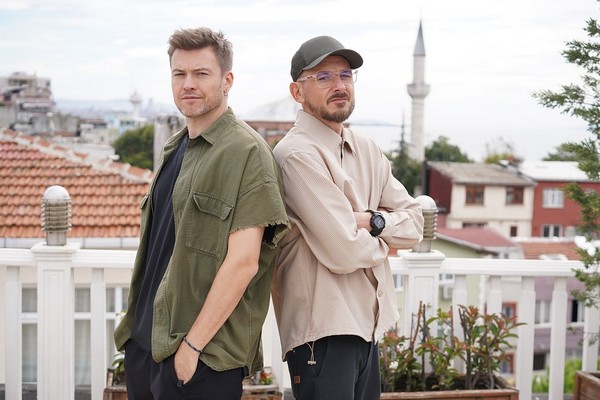 Wojciech Łozowski „Łozo” i Bartosz Kochanek w programie „Azja Express”, foto: TVN Warner Bros. Discovery