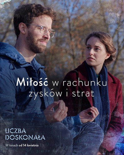Jan Marczewski i Julia Latosińska na plakacie promującym kinową emisję filmu „Liczba doskonała”, foto: TVP