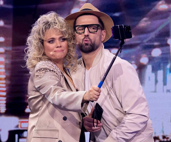 Olga Łasak i Robert Motyka w programie „Kabaret na żywo. Nowy skŁAD”, foto: Cyfrowy Polsat