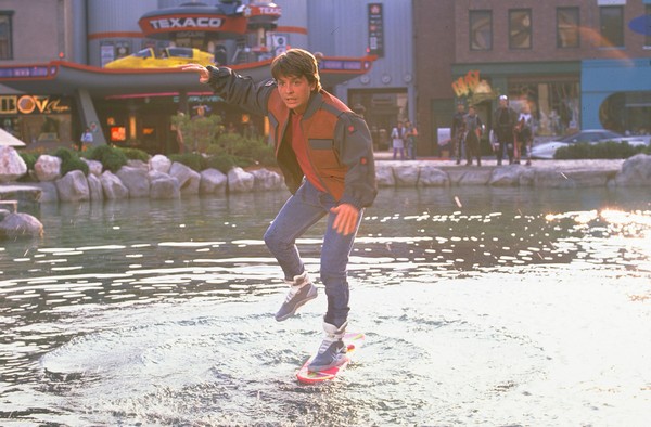 Michael J. Fox w filmie „Powrót do przyszłości 2”, foto: Universal