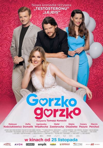 Rafał Zawierucha, Mateusz Kościukiewicz, Agnieszka Więdłocha i Zofia Domalik na plakacie promującym kinową emisję filmu „Gorzko, gorzko!”, foto: Lightcraft/Grizzly Movie Investments