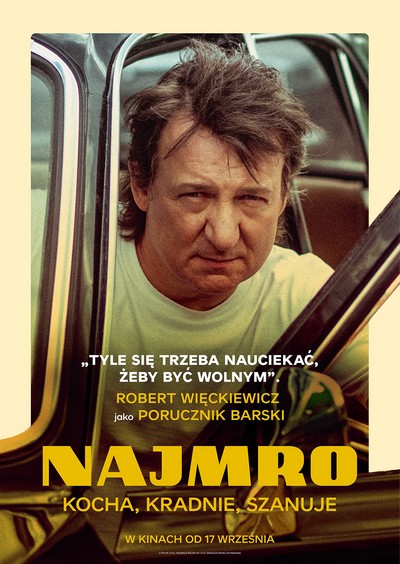 Robert Więckiewicz na plakacie promującym kinową emisję filmu „Najmro. Kocha, kradnie, szanuje”, foto: Dystrybucja Mówi Serwis