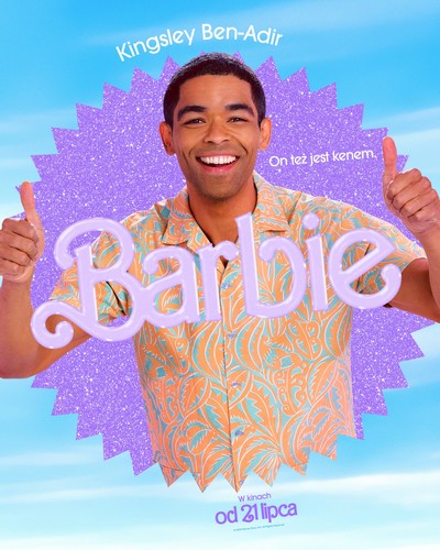 Kingsley Ben-Adir na plakacie promującym kinową emisję filmu „Barbie”, foto: Warner Bros. Discovery