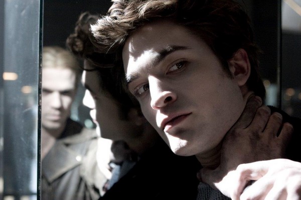 Cam Gigandet i Robert Pattinson w filmie „Zmierzch”, foto: AMC Networks International