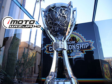 Motowizja NASCAR Championship trophy 360px