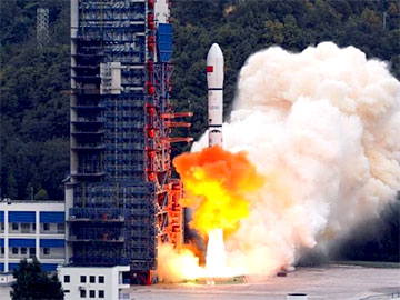 Long March 2D china start satelita 360px
