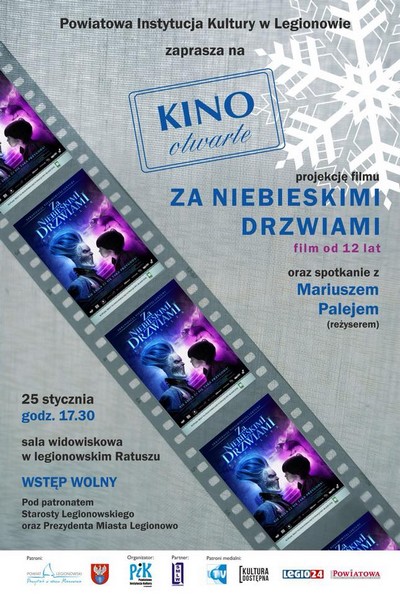 Dominik Kowalczyk na plakacie promującym kinową emisję filmu „Za niebieskimi drzwiami”, foto: Powiatowa Instytucja Kultury w Legionowie