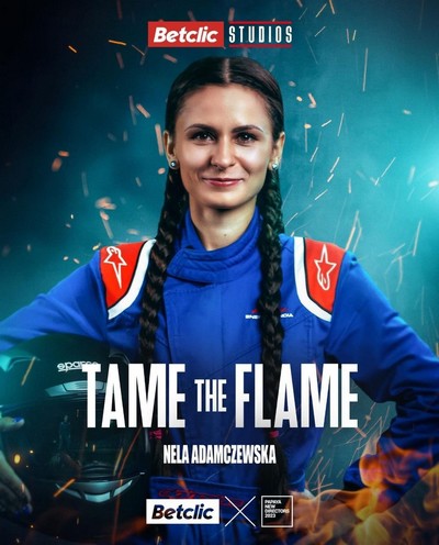 Nela Adamczewska na plakacie promującym emisję filmu „Tame The Flame”, foto: Betclic