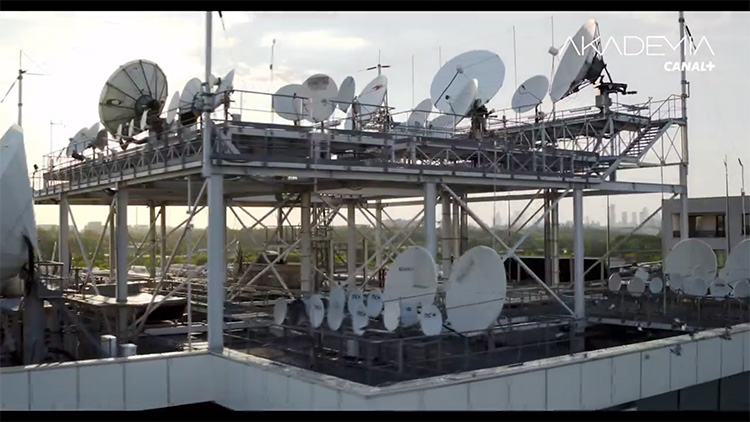 Park antenowy na dachu siedziby głównej CANAL+ Polska, źródło: CANAL+