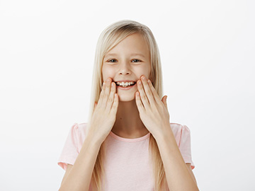 7 porad, jak dbać o zęby dzieci