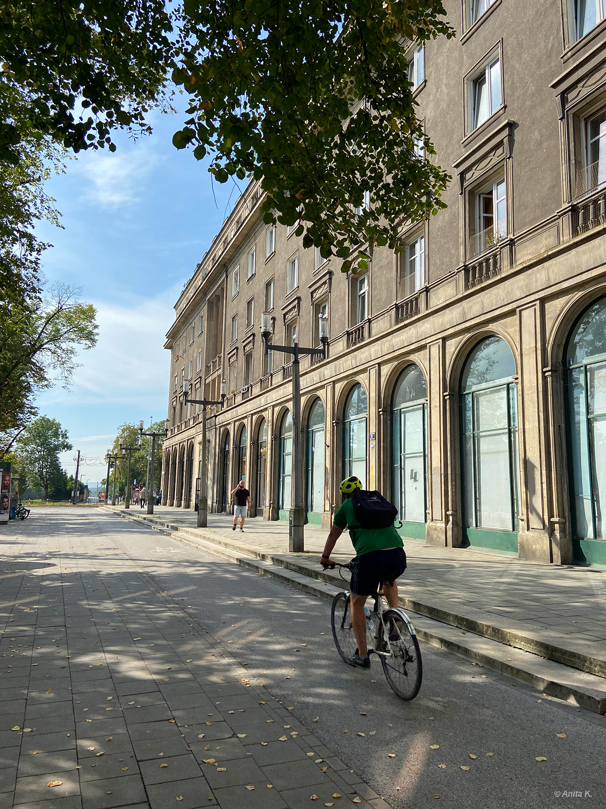 Centrum D przy Placu Centralnym - po prawej sklep Lewiatan