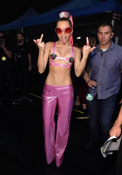 Miley Cyrus podczas gali „MTV Video Music Awards”, foto: ViacomCBS