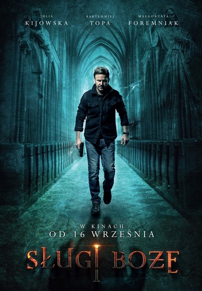 Bartłomiej Topa na plakacie promującym kinową emisję filmu „Sługi boże”, foto: Agora