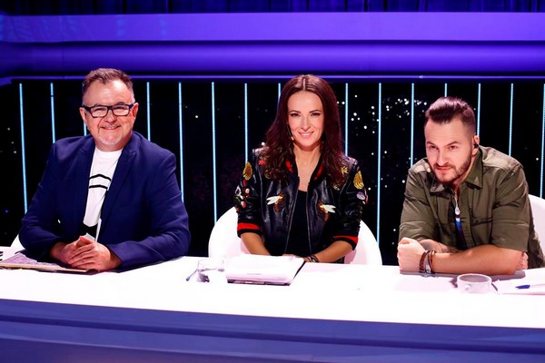 Hieronim Wrona, Kasia Kowalska i Bartek Caboń w programie „Hit hit hurra!”, foto: TVP
