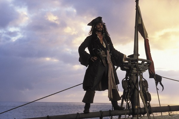 Johnny Depp w filmie „Piraci z Karaibów: Klątwa Czarnej Perły”, foto: Jerry Bruckheimer/Disney