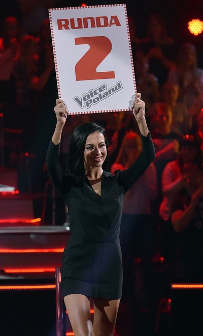 Hostessa w programie „The Voice of Poland”, foto: Ireneusz Sobieszczuk/TVP