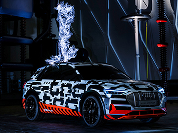 Seryjna produkcja Audi e-tron w Brukseli