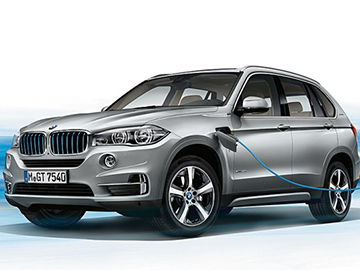 BMW zaprezentowała nową X5 w wersji plug-in