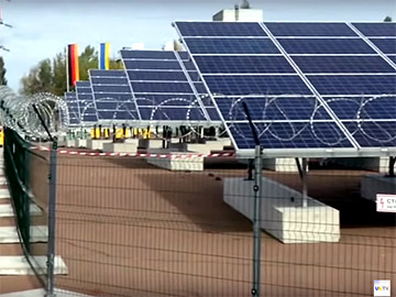 Pierwsza elektrownia słoneczna w strefie wykluczenia w Czarnobylu [wideo]