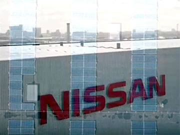 Nissan uruchomił największą dachową instalację paneli PV [wideo]