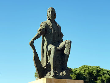 Krzysztof-Kolumb-pomnik-Huelva-360px.jpg