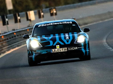 24-godzinne testy elektrycznego Porsche Taycan