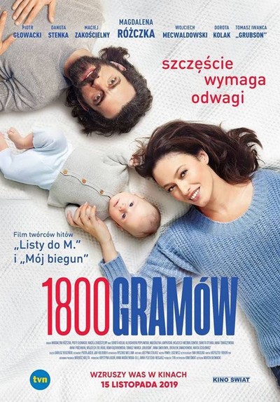 Piotr Głowacki, Mia Diduch i Magdalena Różczka na plakacie promującym kinową emisję filmu „1800 gramów”, foto: Kino Świat