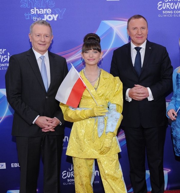 Jon Ola Sand, Wiktoria Gabor i Jacek Kurski podczas „Konkursu Piosenki Eurowizji Junior 2019”, foto: Natasza Młudzik/TVP