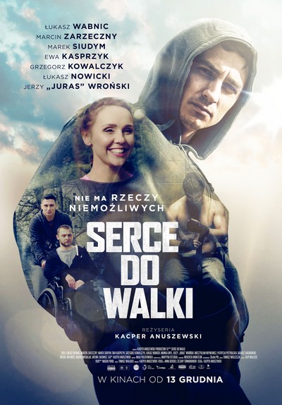 Łukasz Wabnic, Marcin Zarzeczny i Patrycja Potyralska na plakacie promującym kinową emisję filmu „Serce do walki”, foto: Kino Świat