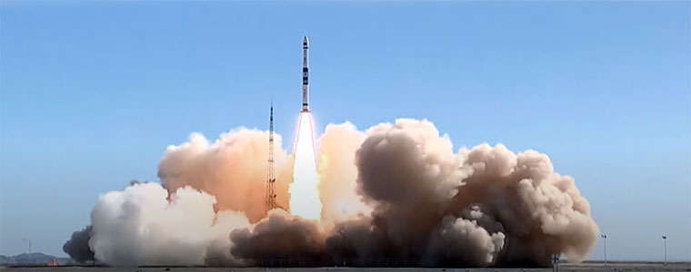 Chińska rakieta KZ1 IOT satelita start Jiuquan 760px.jpg