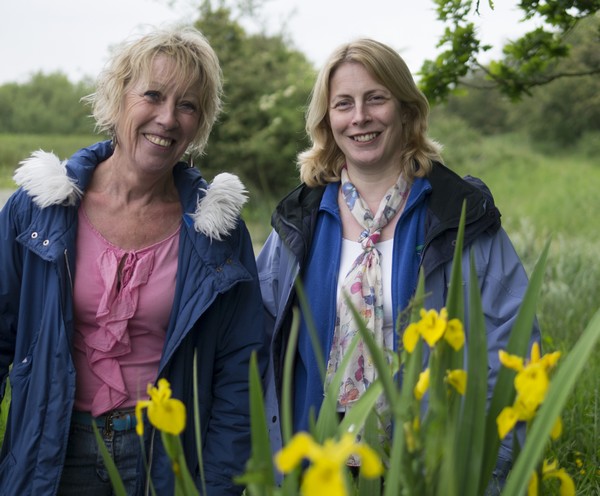 Carol Klein i Beverley Glover w programie „Roślinna odyseja”, foto: Elizabeth Bolton/BBC