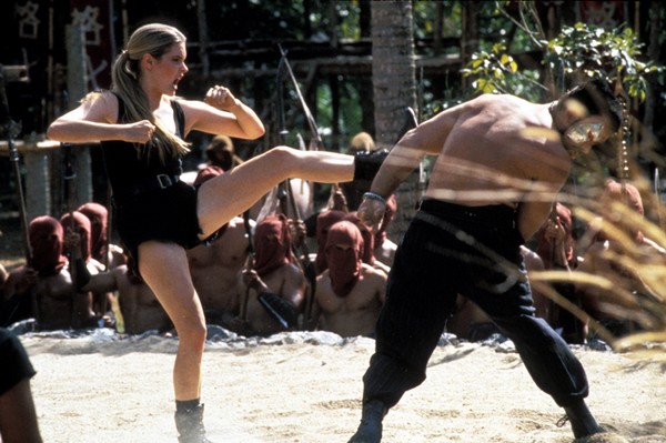 Bridgette Wilson-Sampras i Trevor Goddard w filmie „Mortal Kombat”, foto: WarnerMedia