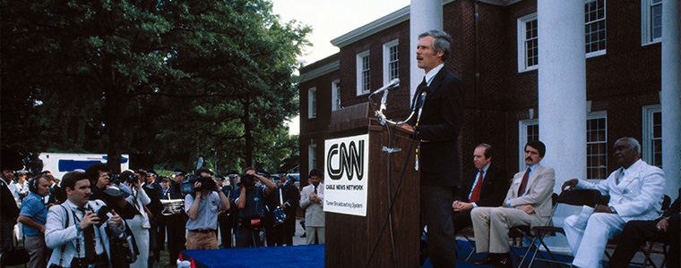 1 czerwca 1980 roku CNN Ted Turner uruchomienie