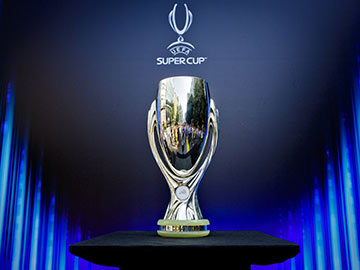 Supercup superpuchar Europy 2020 Bayern Sevilla 360px.jpg