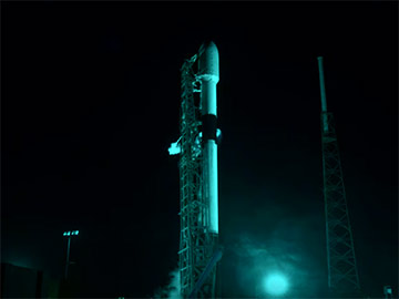 Falcon 9 starlink misja 15  listopad 2020 rakieta 360px.jpg