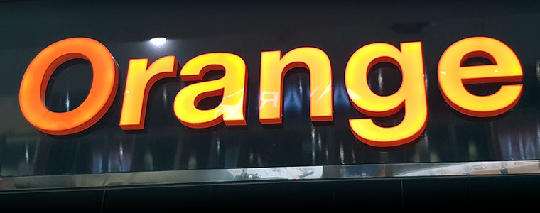 Orange logo plafon 760px.jpg