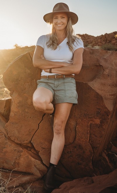 Katy Davis w programie „Weterynarz z australijskich pustkowi”, foto: Viasat World