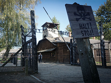 Historia Auschwitz w 33 przedmiotach Inbornmedia Polsat