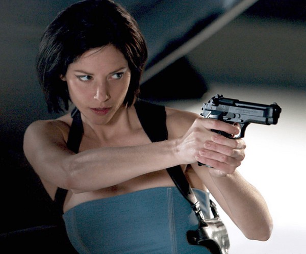 Sienna Guillory w filmie „Resident Evil 2: Apokalipsa”, foto: AMC Networks International