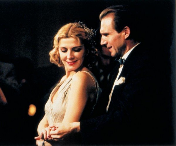 Natasha Richardson i Ralph Fiennes w filmie „Biała hrabina”, foto: AMC Networks International