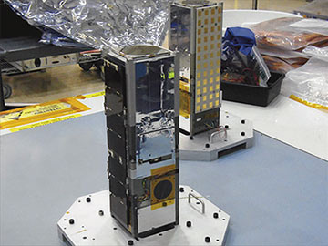 CatSat-1 Cubesat satelita mini 2021 360px.jpg