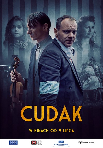Ninel Kos, Andrzej Kłak, Kazimierz Mazur i Agnieszka Sienkiewicz-Gauer na plakacie promującym kinową emisję filmu „Cudak”, foto: TVP