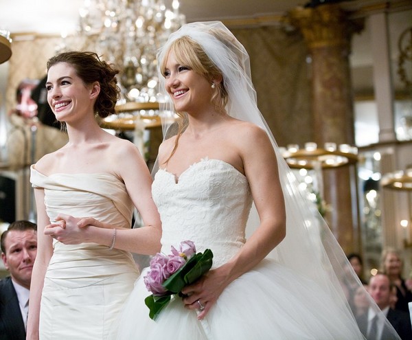 Anne Hathaway i Kate Hudson w filmie „Ślubne wojny”, foto: Fox Networks Group