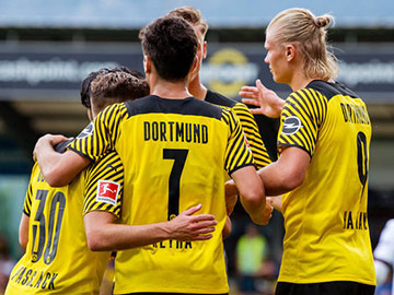 BVB Borussia Dortmund 2021 360px.jpg