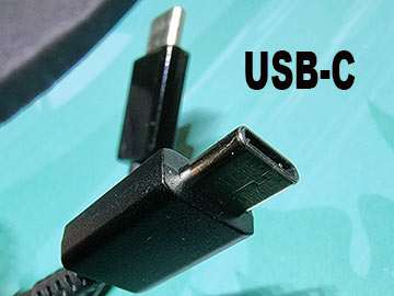 USB-C złącze smartfon 2021360px.jpg