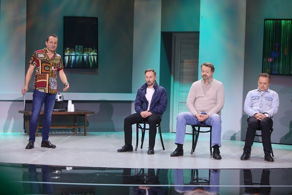 Robert Górski, Rafał Zbieć, Przemysław Borkowski i Mikołaj Cieślak w programie „Kabaret na żywo. Młodzi i Moralni”, foto: WBF